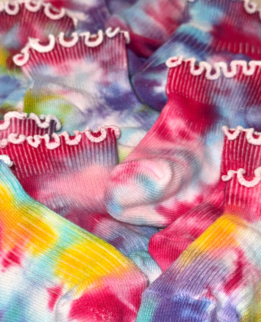 Hand-Dyed Set (12M): Baby Sweater with Hooded Ears + Ruffle Socks Arts & Crafted